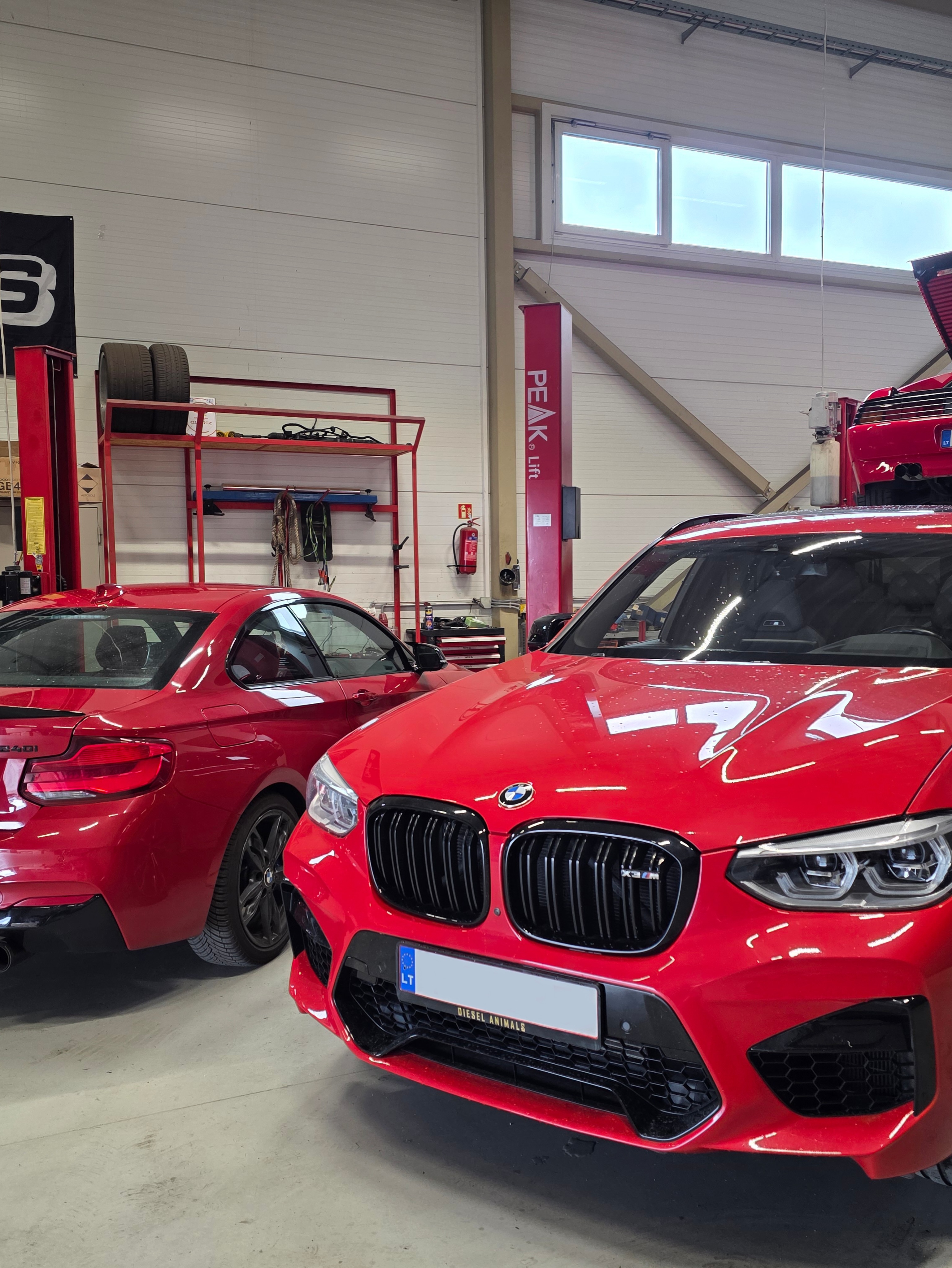 Didelio galingumo automobiliu aptarnavimas